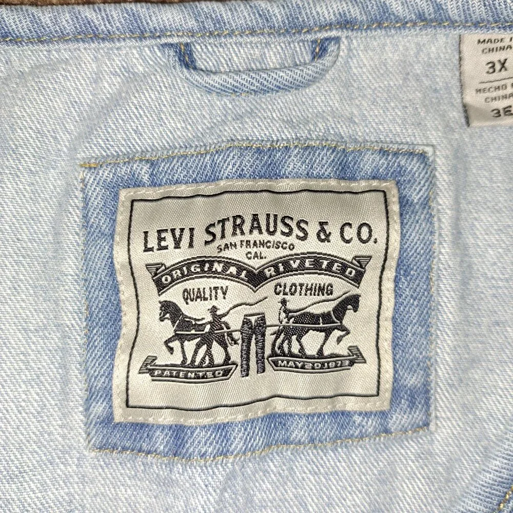 Levi Strauss &CO. Light-Wash Collarless, Denim Trucker Jacket - Picture 2 of 14